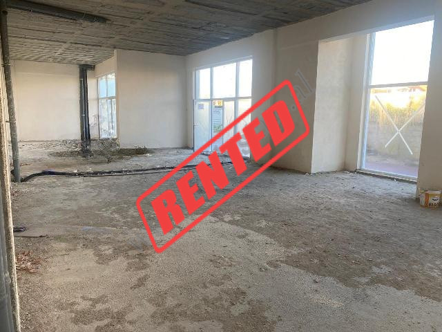 Store for rent at Ish Fusha e Aviacionit area in Tirana, Albania
